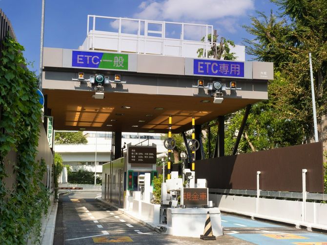 2021年の首都高速道路の入口（2022年料金改定前）