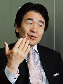 <strong>経済学者 竹中平蔵●</strong>1951年生まれ。一橋大学経済学部卒業後、日本開発銀行、慶應義塾大学総合政策学部教授などを経て、2001年小泉内閣の経済財政政策担当大臣に就任。06年より慶應義塾大学総合政策学部教授・グローバルセキュリティ研究所所長。09年よりパソナ会長も兼務。