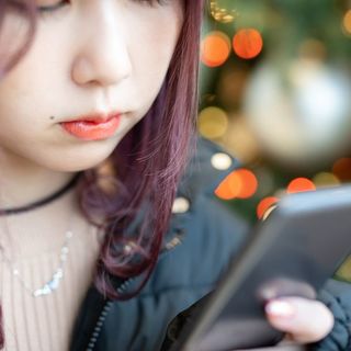 客引きに出るガールズバーの女性が 容姿もやる気もイマイチ である 本当の理由 携帯を見ながらダラダラしてるワケ 2ページ目 President Online プレジデントオンライン