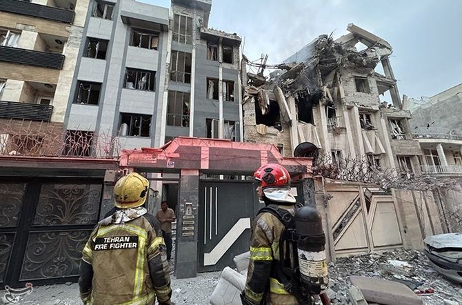 2025年6月13日未明（現地時間）、テヘランおよびイラン国内の複数の都市で爆発音が複数回確認された