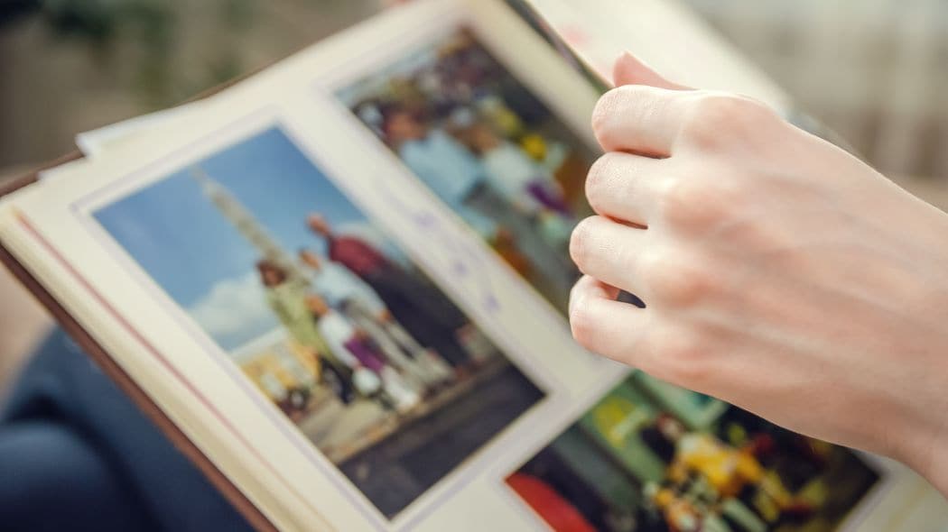 なぜTikTokに｢若いころの父親の写真｣を投稿するのか…Z世代が得意とする｢間接自慢｣というお作法 ストレートに自慢すると炎上リスクがあるから…