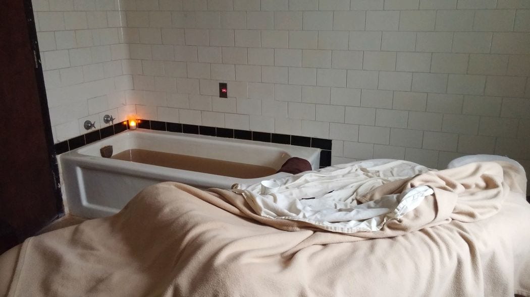 ｢具合はどうだ?｣のんきに声かけする認知症父に瀕死の母が｢おかえり｣と手を挙げたのを見た娘が号泣の理由 ｢手術してもしなくても変わりませんが｣末期がん母に吐き捨てた医師の冷酷