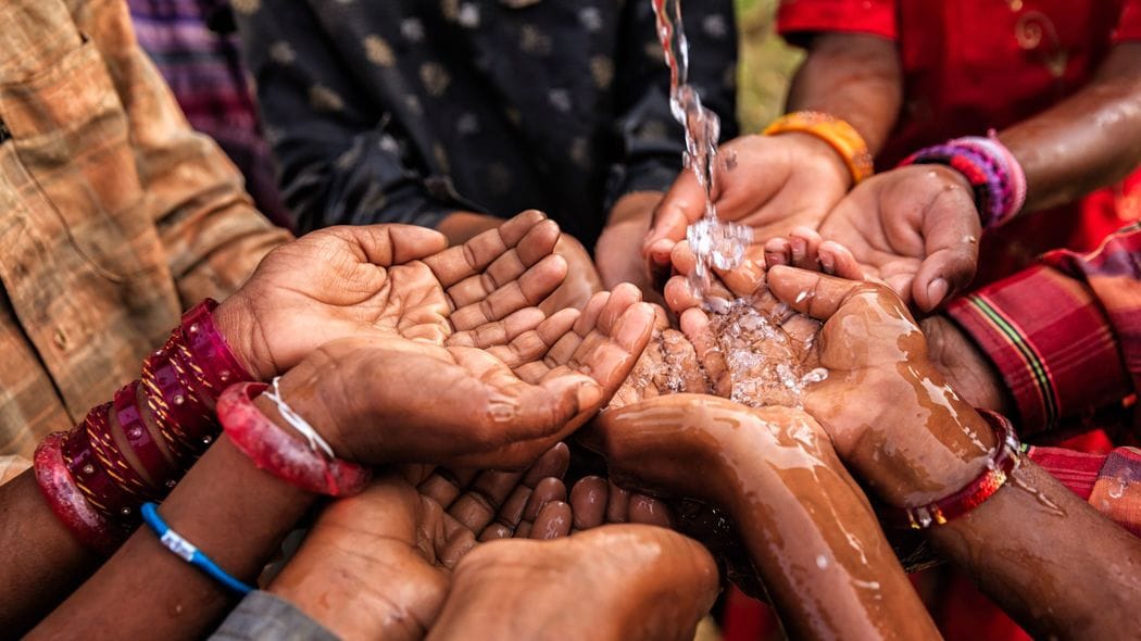 ｢貧しい人たち｣を撮影してカネをもらう…批判された日本人YouTuberがそれでも｢アフリカの貧困｣を配信するワケ ｢中途半端な支援はむしろ害になる｣という不都合な真実