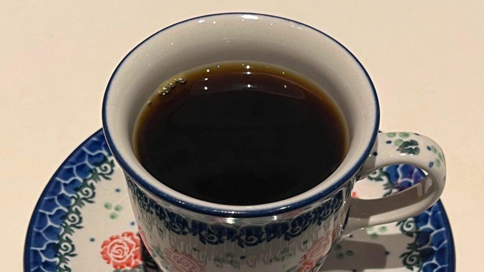 コーヒーを売れば売るほど利益が減ってしまう…かつてない円安で大打撃を受けるコーヒー専門店の苦境 店頭でコーヒーを売るだけでは経営は難しい