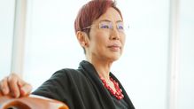 上野千鶴子｢専業主婦は社会的に消えゆく存在｣一方で夫が低年収でも働かない
