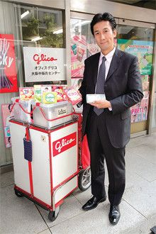 かつては相川が自らワゴンを押して販売にいったオフィスグリコも、今や設置台数は10万台を超えた。「私らも今でこそ偉そうに『男性需要の拡大に向けて』って言うんですけど、こんなもんは最初何も考えてませんでした」