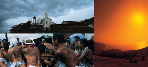 （左上）五島市・岐宿にある水ノ浦教会は1880年に創建され、1938年に改築された。木造教会堂としては最大規模という。現在も多くの信者を集め、ミサが行われている。<br>
（左下）五島市・下崎山地区の伝統行事「へトマト」。墨を塗った若衆が、藁で作った玉を奪い合う。<br>
（右）隠岐・島前の国賀海岸から海を望む。