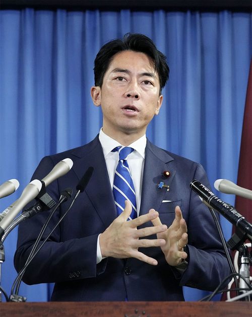 記者会見する自民党の小泉進次郎選対委員長=2024年9月30日日午後、東京・永田町の党本部
