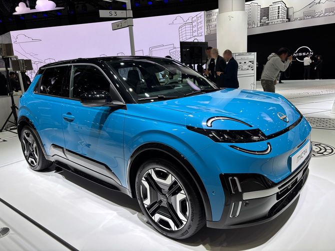10月31日〜11月9日(一般公開)の日程で開催された「JAPAN MOBILITY SHOW 2025」のラウンドミーティングで展示された日産の「マイクラ」