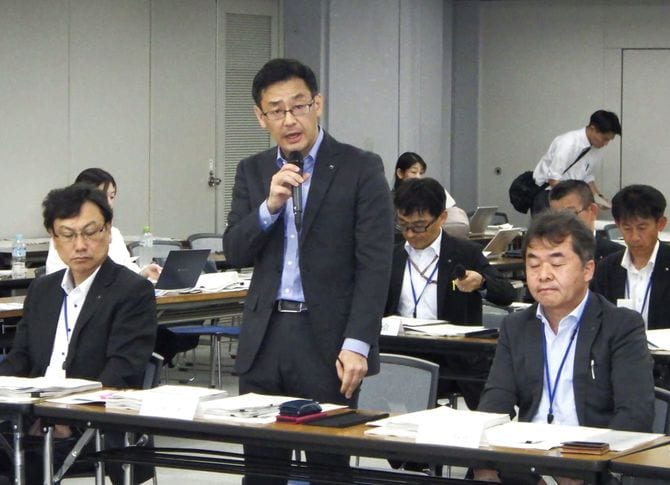 県専門部会であいさつする平木省副知事