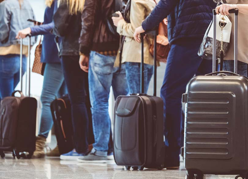 "荷物の多すぎるバカ"が定刻出発を妨げる いったい何を持ち歩いているのか