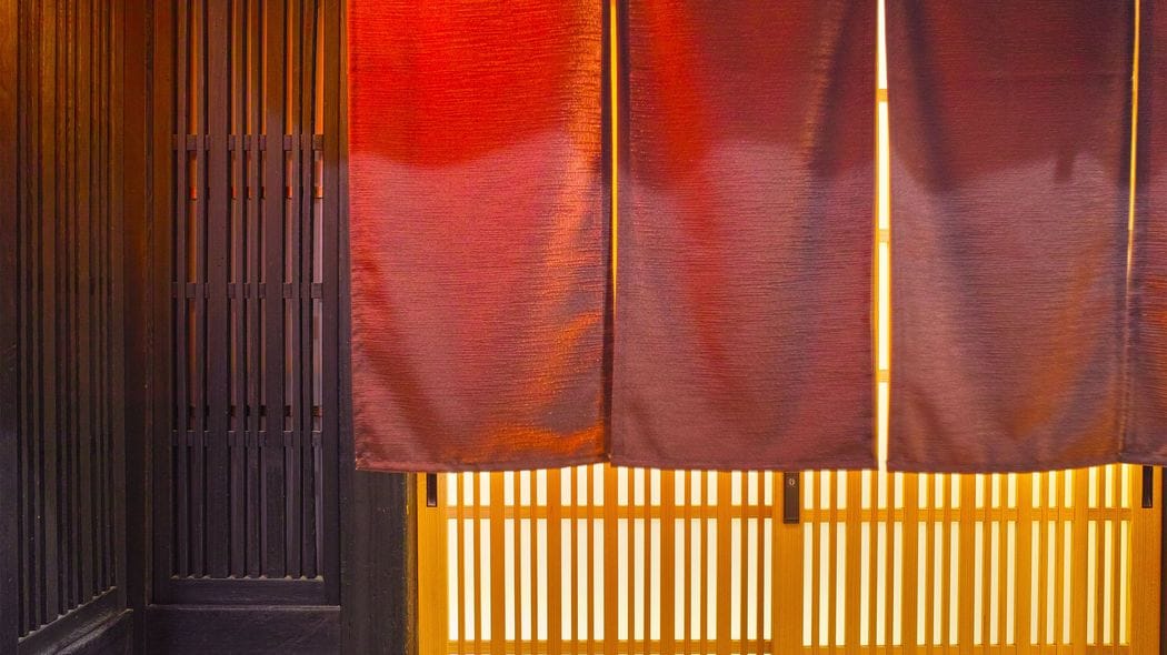 なぜ超富裕層は｢予約半年待ちの寿司屋｣に見向きもしないのか…代わりに｢雨の日の火曜｣にガラガラ店に通う理由