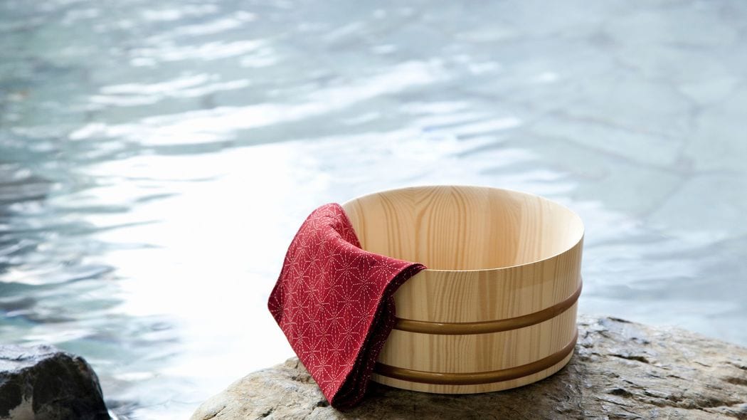 老舗がバタバタ倒れる温泉旅館業界で｢売上42億｣…朝ドラモデルの大女将･女将･若女将3人体制が成功した秘密 家族経営が崩壊しない要因は…全員集合の木曜夜の食イベント