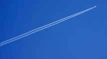 ｢飛行機雲は"飛行機の通った跡"を示していない｣なぜ人は知ってるつもりで答えるのか
