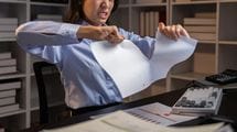 出産後に部下｢37人→ゼロ｣になったうえ"リーダーシップ"が最低評価…一方的な冷遇に傷つく人たちの心の叫び