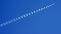 ｢飛行機雲は"飛行機の通った跡"を示していない｣なぜ人は知ってるつもりで答えるのか