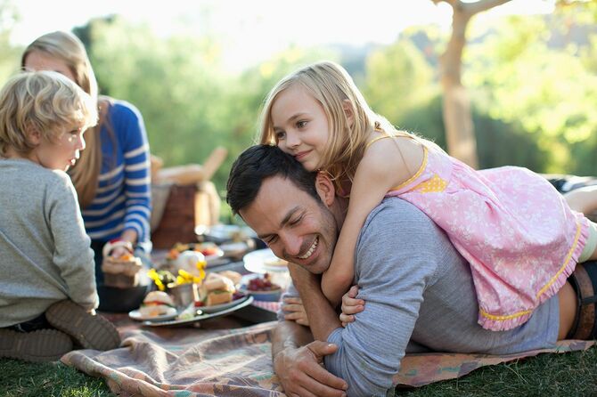 ご家族ご一緒に屋外でのピクニック