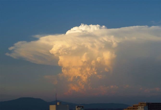 かなとこ雲