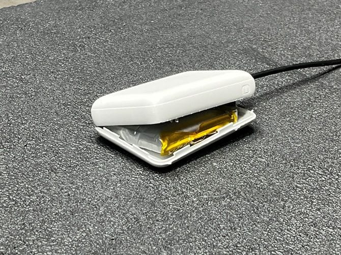 膨張したモバイルバッテリー