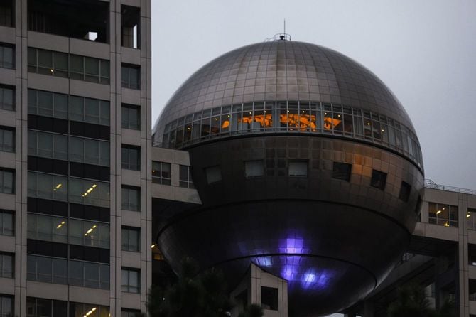 お台場のフジテレビ本社の球体部分