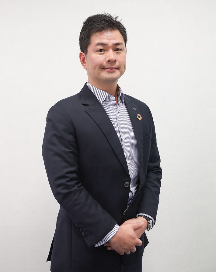 2014年に赴任した平崎晃史さん。テレコールも飛び込み営業も苦手だったが、「顧客を人間としてリスペクトして好きになる」を信条に入社5年目で全店のMVPを受賞した