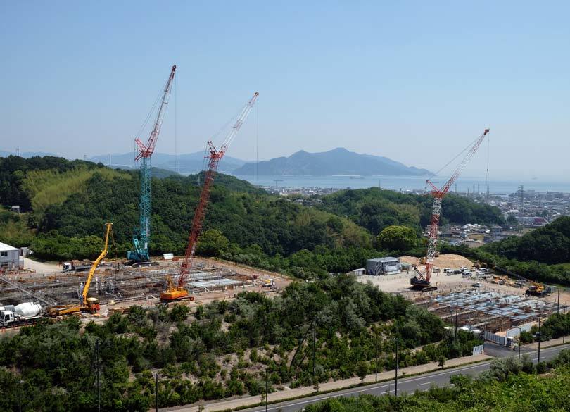 読売と産経は社説でも「政権擁護」を貫く 下ネタで焦点ぼかしは常套手段