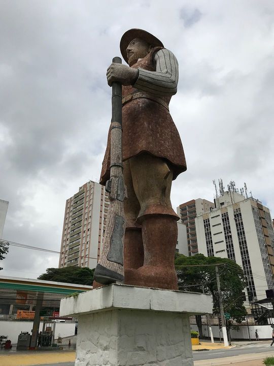 サンパウロの“ボルバ・ガト”の横からの眺め（2018年）