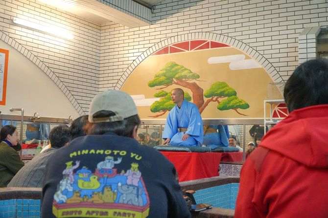 浴室で行われる風呂屋寄席