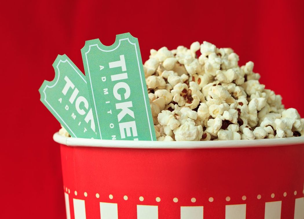 映画に1800円を払う前に知りたいお得技 ドコモとauのユーザーは要チェック