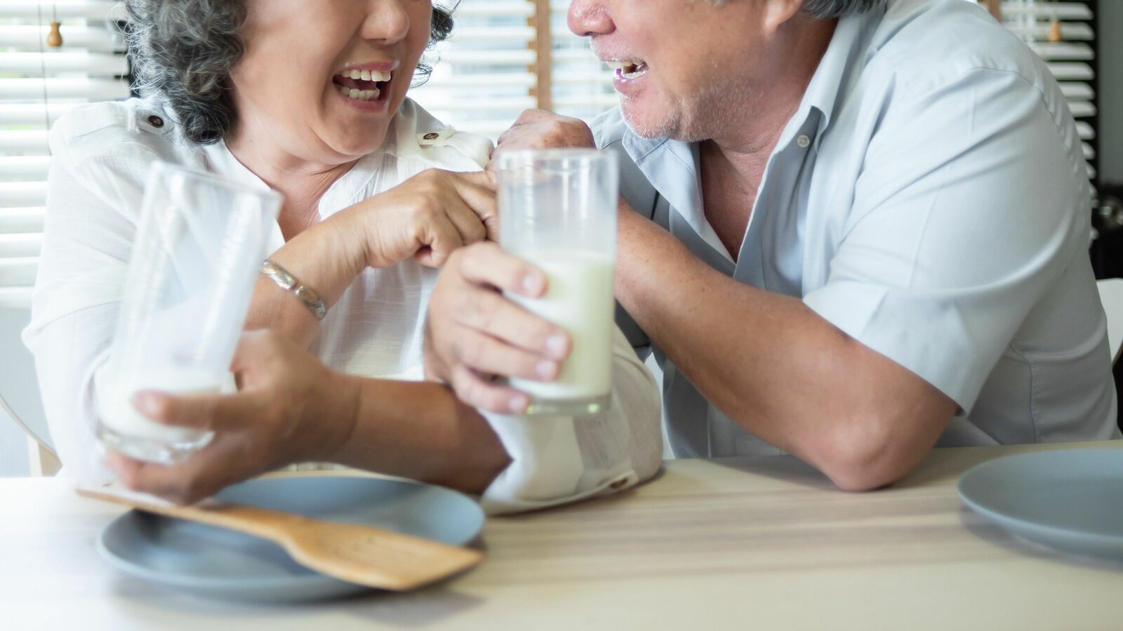 性生活がヨボヨボだと健康寿命にも悪影響…和田秀樹が｢高齢者にこそ必要｣という社交の場とサービスの種類 性的な関心が強い人ほど健康寿命も延びやすい