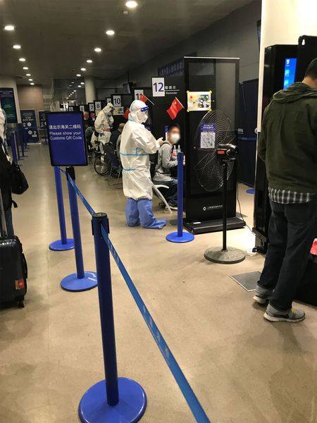 上海浦東空港。空港全体が大きな検疫センターと化している。