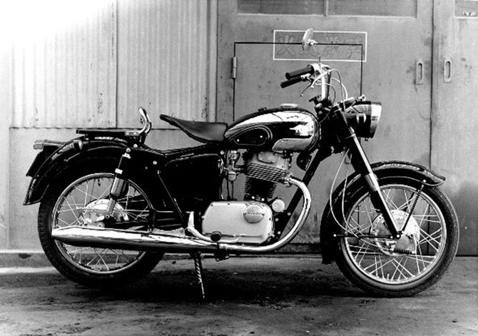 1965年発売の「カワサキ 250 メグロ SG」。復活したメグロブランドの第2弾は、このモデルの流れをくむ250cc車が有力視されている。