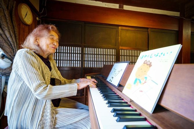 今は週に2、3回出勤する。リトミックの時間は繁子さんが担当