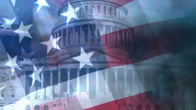 ホワイトハウスとアメリカ国旗