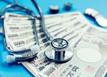 若者を破綻させる"老人向け医療費"の重圧