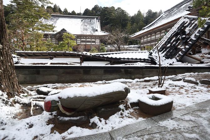 地震で被害を受けた総持寺祖院＝2024年1月14日、石川県輪島市門前町