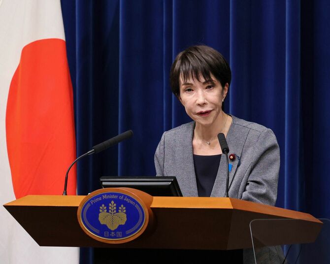 総理大臣官邸で第219回臨時国会の閉会に当たって記者会見を行う高市総理