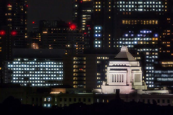 夜の国会議事堂
