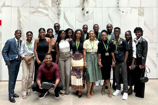 ブラジルで学業に励むあしながブラジルのアフリカ人奨学生たち