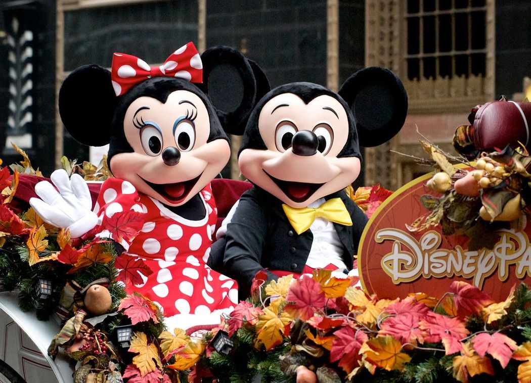 ディズニー"1日8000円"で客離れはあるか 「変動価格制」の導入がカギに