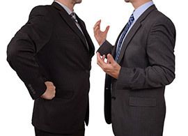 禁断のヨイショ！ 社長に「悪魔のささやき」でライバルをはめる