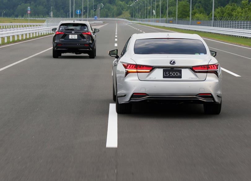 自動運転車が事故ったら、誰の責任なのか ドイツは「システムの責任」と言及
