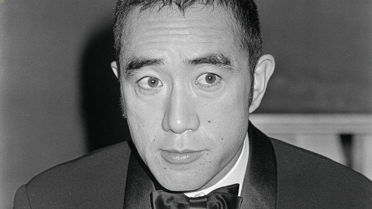 三島由紀夫は｢胸毛をください｣という冗談に笑顔で返した…渋谷の｢大盛堂