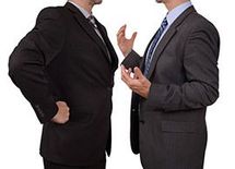 禁断のヨイショ！ 社長に「悪魔のささやき」でライバルをはめる