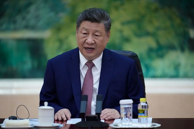 2026年4月15日、中国・北京の人民大会堂で、ロシアのセルゲイ・ラブロフ外相との会談に出席した中国の習近平国家主席