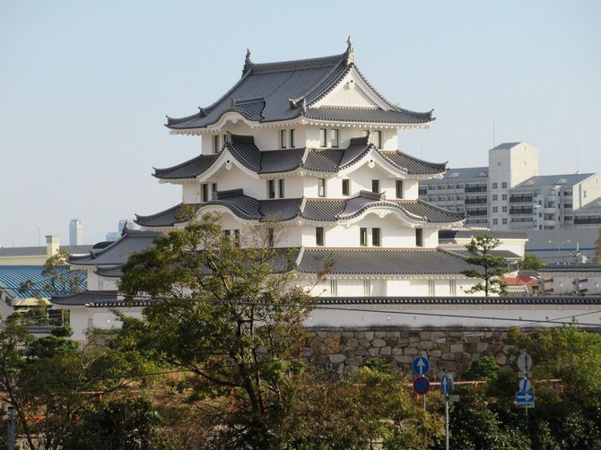 現在の尼崎城。村重が向かった先も“尼崎城”と呼ばれるが、現在の城趾とは位置が異なる