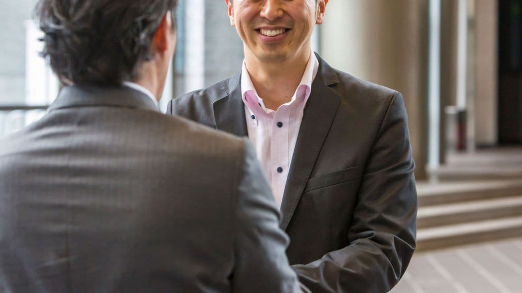 うなずく"深さと速度"が絶妙すぎる…成績最上位｢5%｣セールスの言動をAI分析して判明した儲かる聞き方 6割の成績優秀者が｢プレゼンは苦手｣と回答