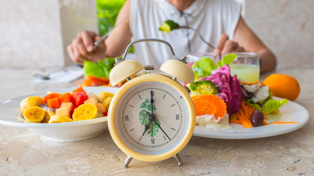 【食いしん坊と時間栄養学①】健やかな体を保つために知っておきたい! 食事と体内時計のイイ関係