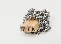 "ブラックPTA"は改革すら無意味な組織