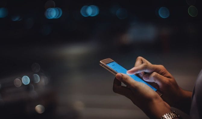 スマートフォンの操作